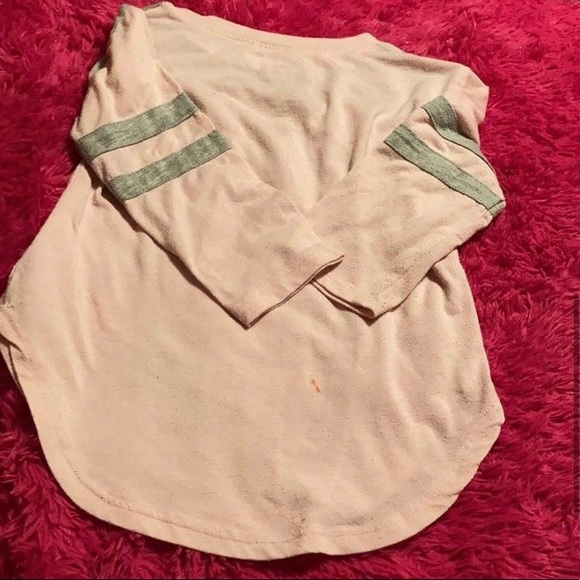 Levi’s Jeans & Unicorn Kitten Shirt - Picture 5 of 10